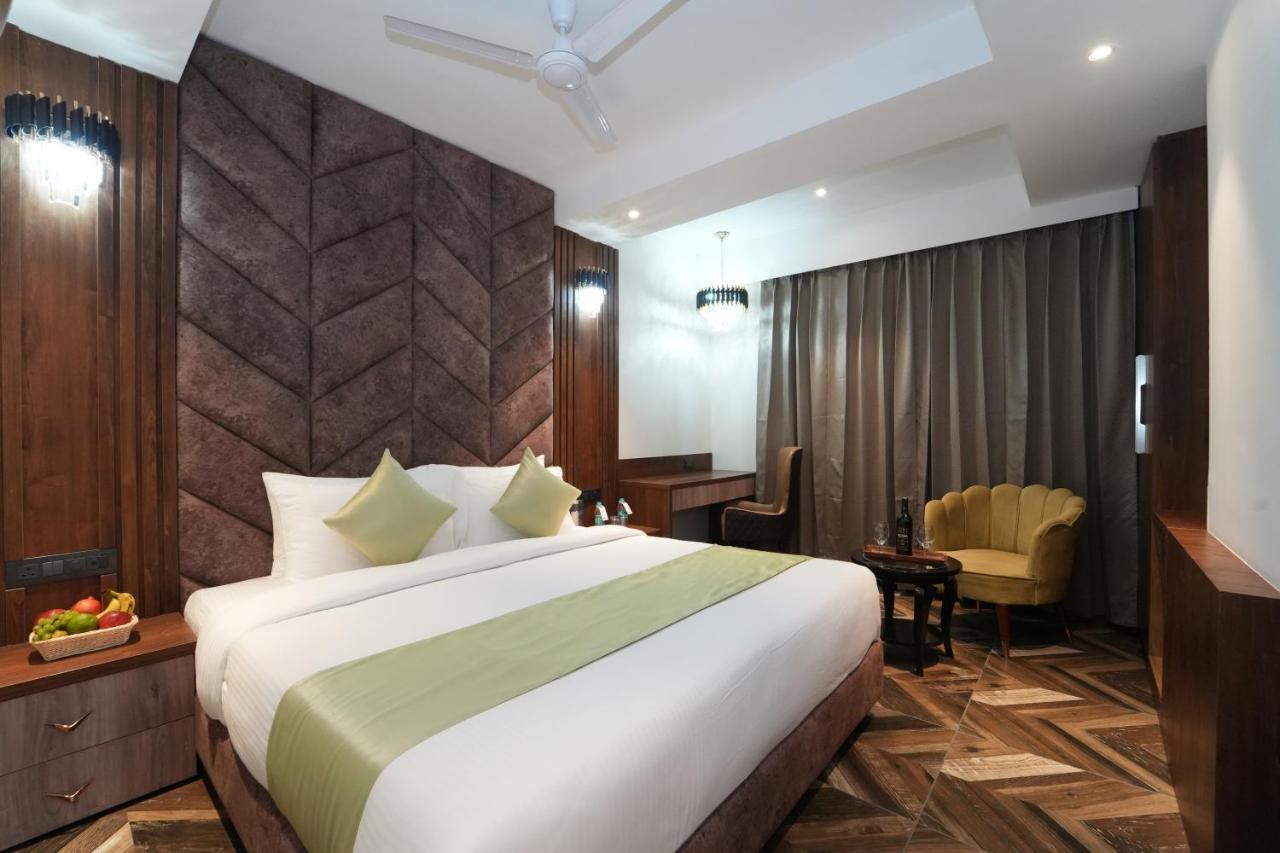 Grand Luxotica By Dls Hotels Dehradun Exteriör bild