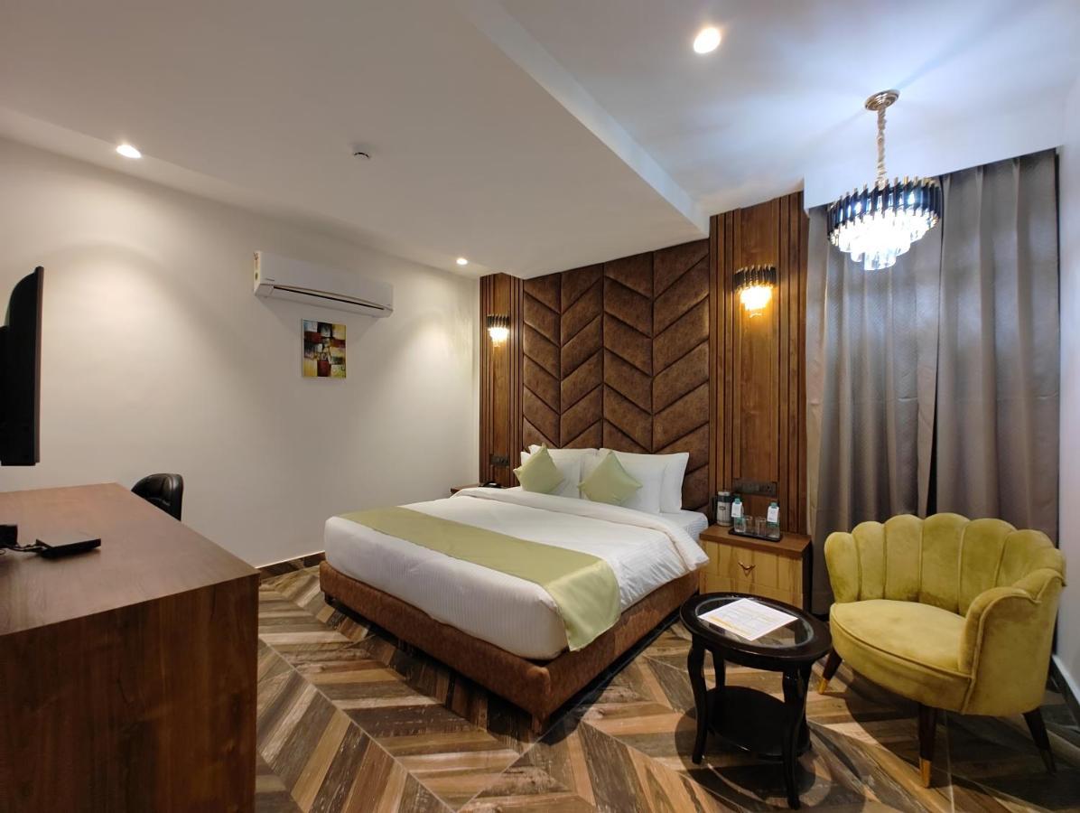 Grand Luxotica By Dls Hotels Dehradun Exteriör bild