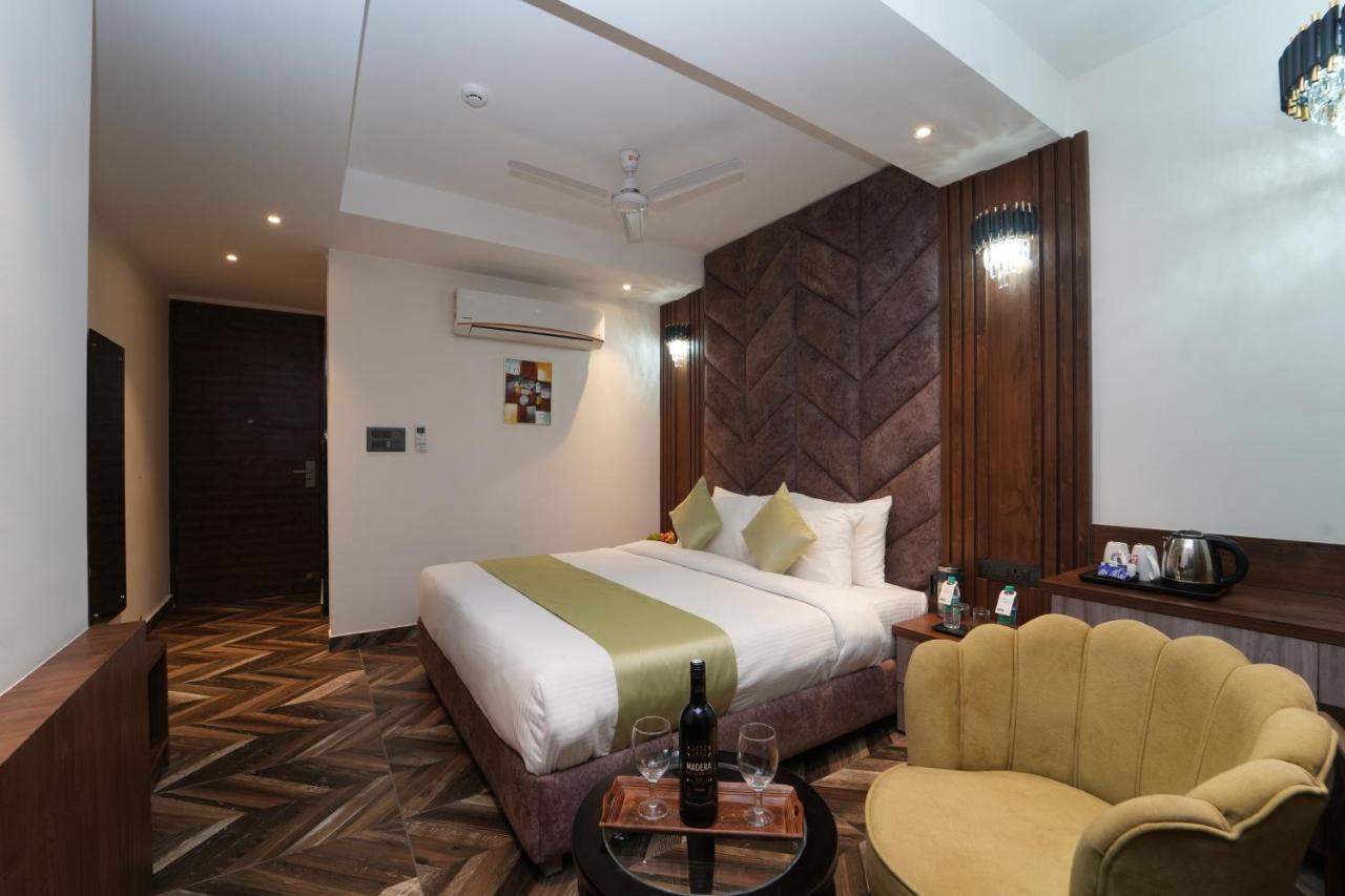 Grand Luxotica By Dls Hotels Dehradun Exteriör bild