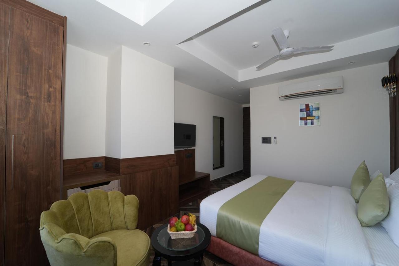 Grand Luxotica By Dls Hotels Dehradun Exteriör bild
