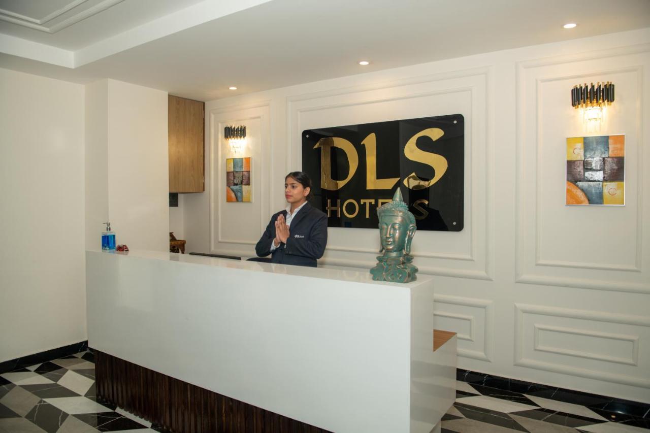 Grand Luxotica By Dls Hotels Dehradun Exteriör bild