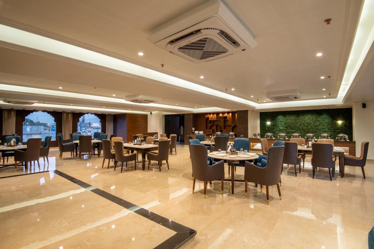 Grand Luxotica By Dls Hotels Dehradun Exteriör bild