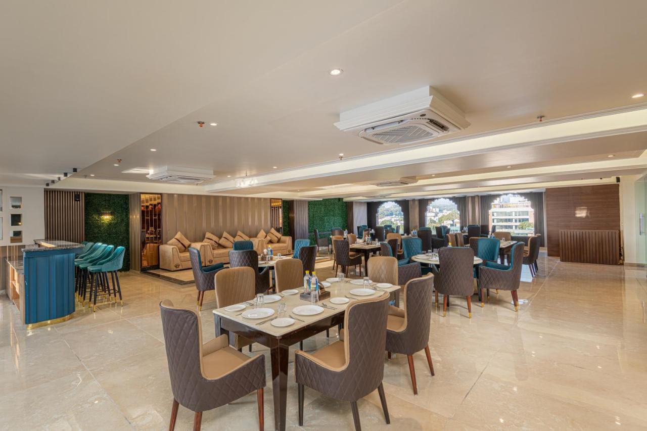 Grand Luxotica By Dls Hotels Dehradun Exteriör bild