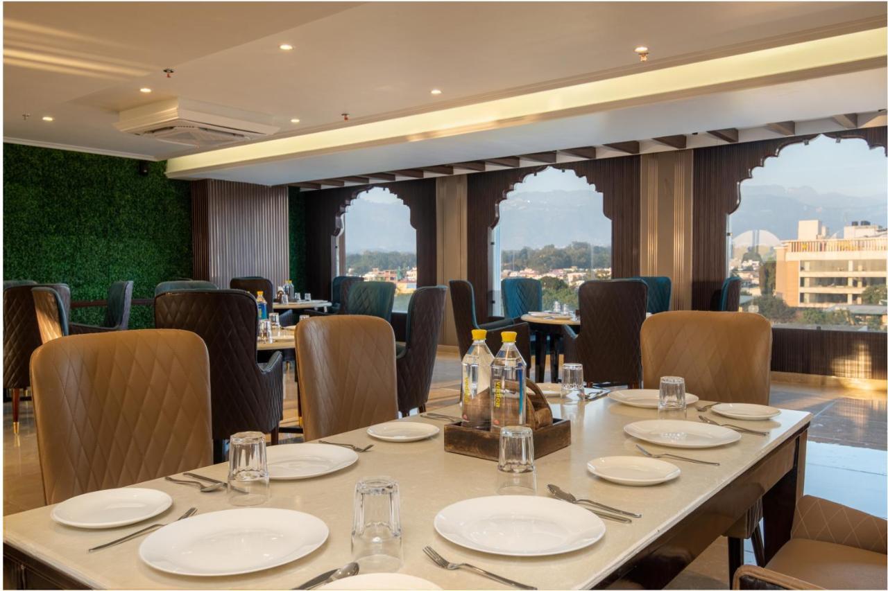 Grand Luxotica By Dls Hotels Dehradun Exteriör bild