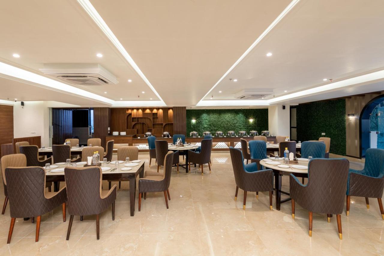 Grand Luxotica By Dls Hotels Dehradun Exteriör bild